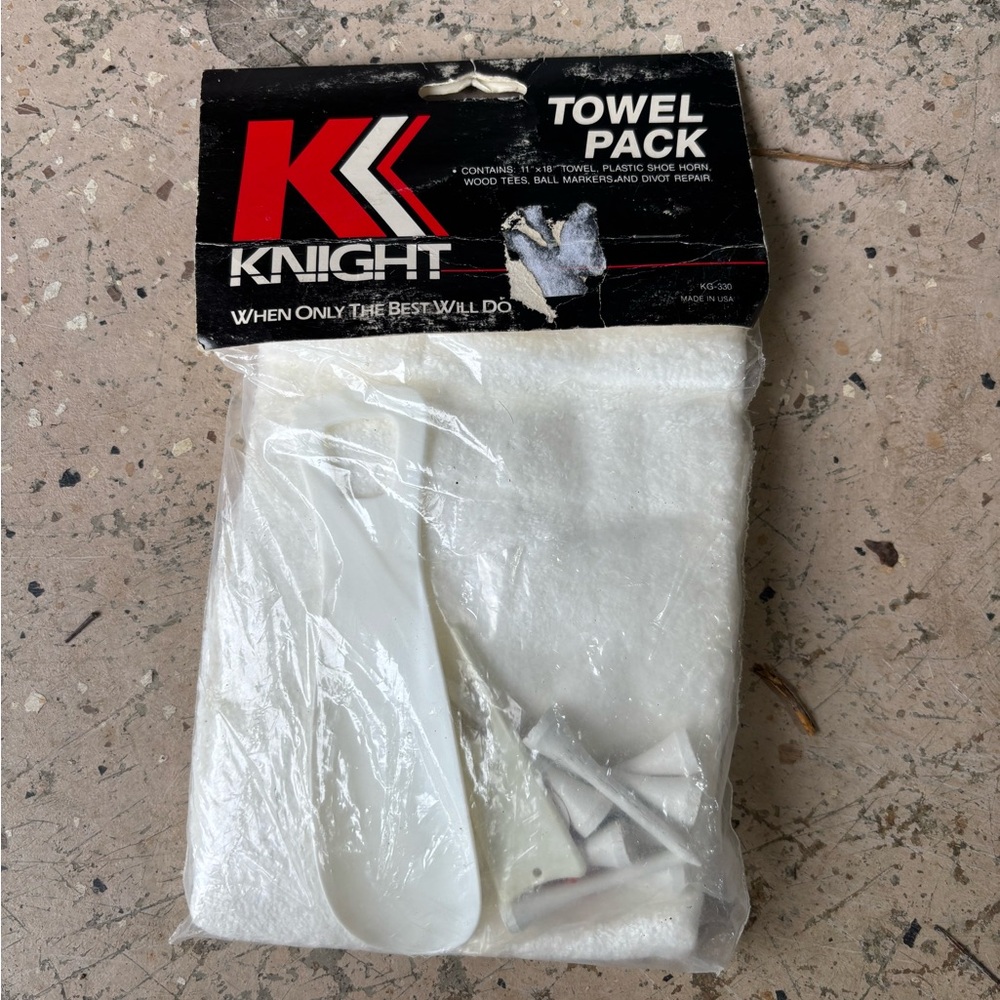 Vintage Knight Brand Golf Towel Set